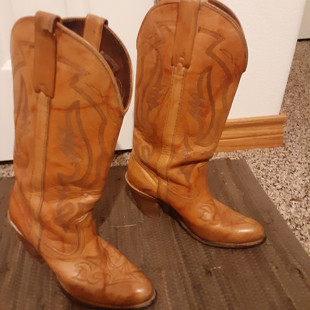 Miss Capezio Vintage Western Boots 👢